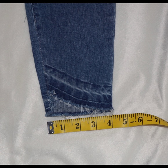 OLD NAVY Elastic Waistband Jeggings with Frayed Hem - Picture 4 of 7